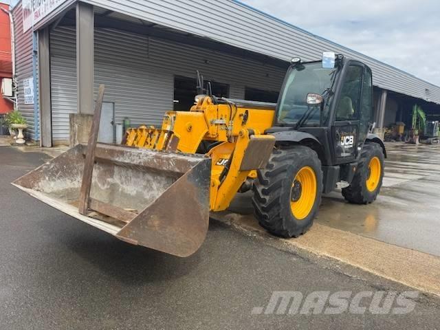 JCB 533-105 مناولات متداخلة