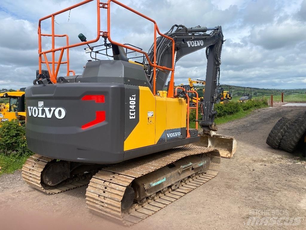 Volvo EC 140 EL حفارات زحافة