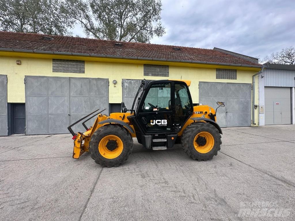 JCB 531-70 مناولات متداخلة