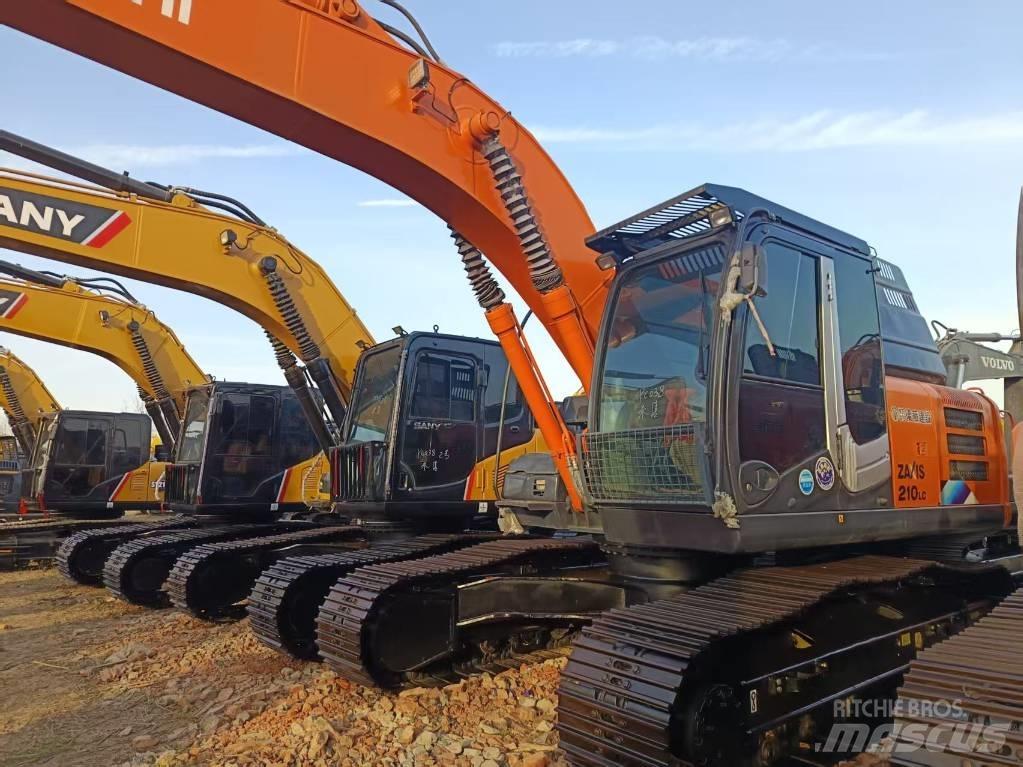 Hitachi ZX210LC حفارات زحافة