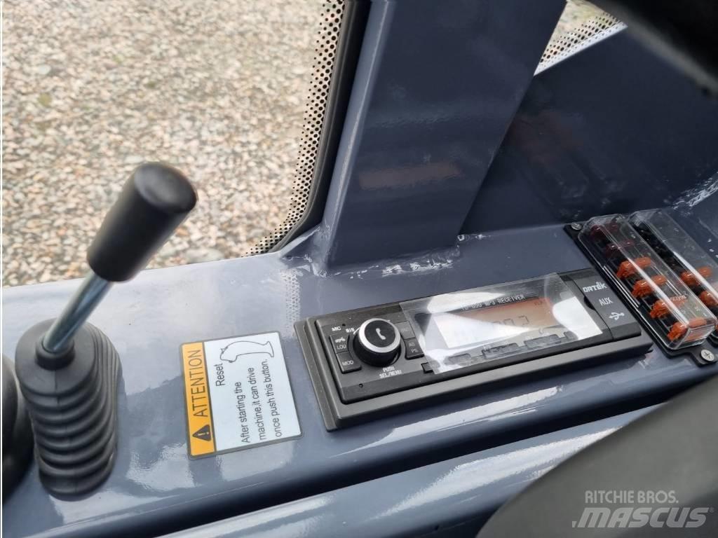VM Loader 1026 LXC لوادر صغيرة