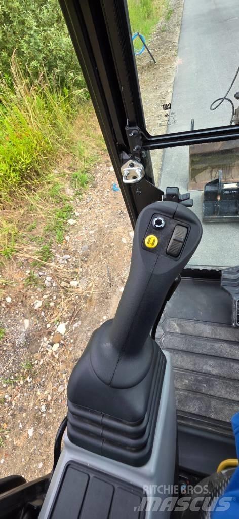CAT 302.7 DCR 07A حفارات صغيرة أقل من 7 طن (حفارات صغيرة)