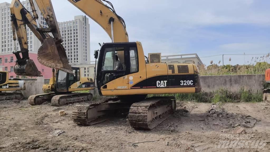 CAT 320C حفارات زحافة