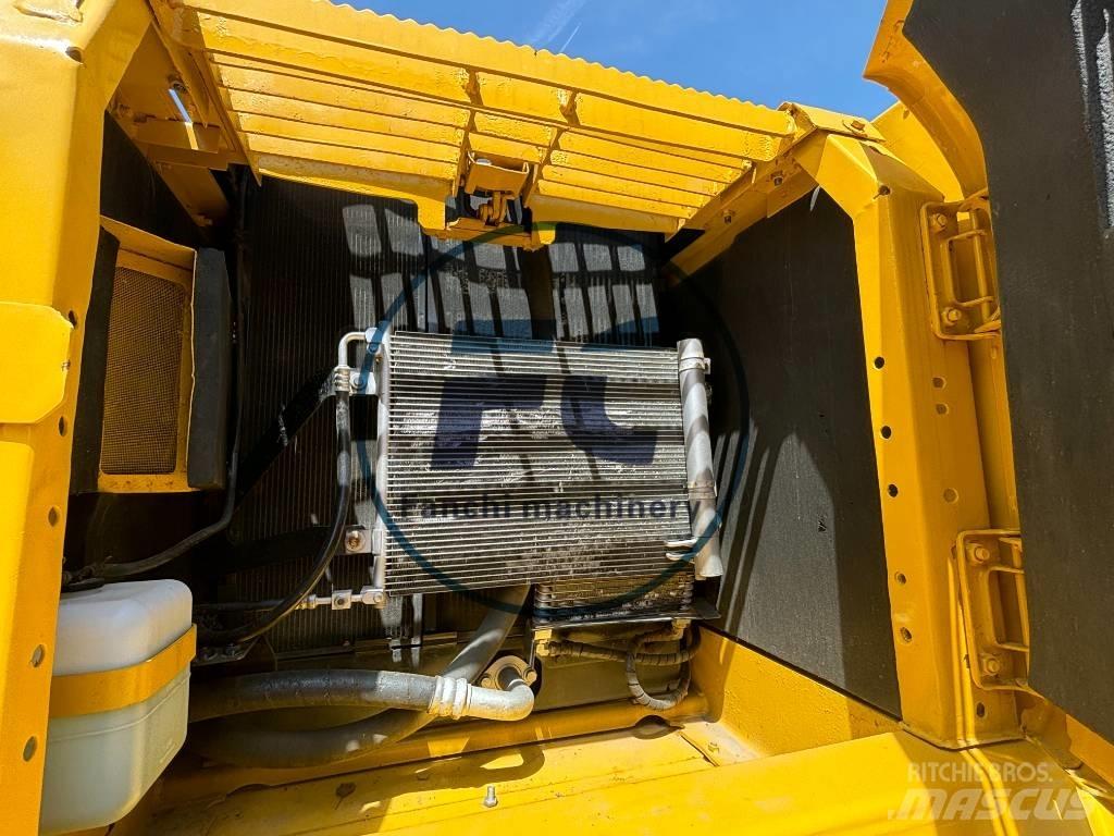 Komatsu PC 220 حفارات زحافة