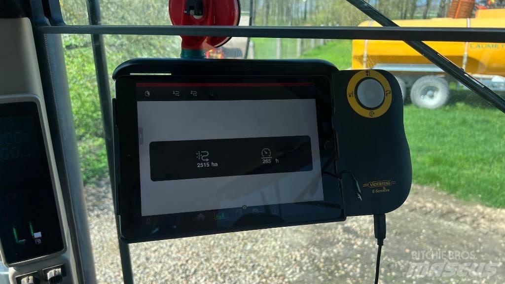 Väderstad Rapid400C مثاقيب مدمجة