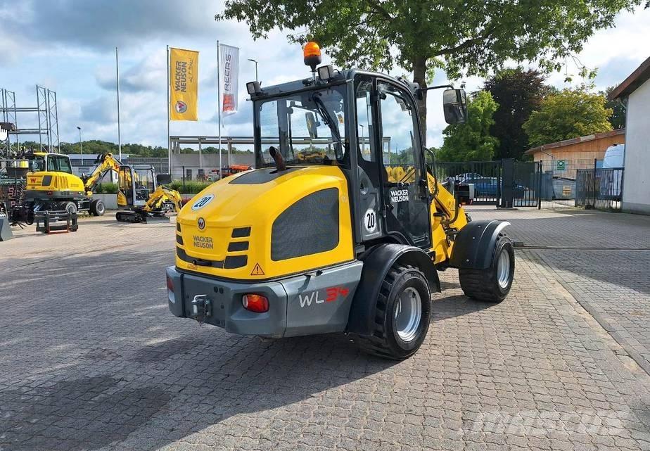 Wacker Neuson WL 34 لوادر بعجل