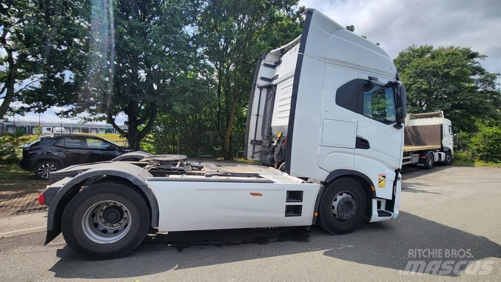 Iveco Saway 530 وحدات الجر