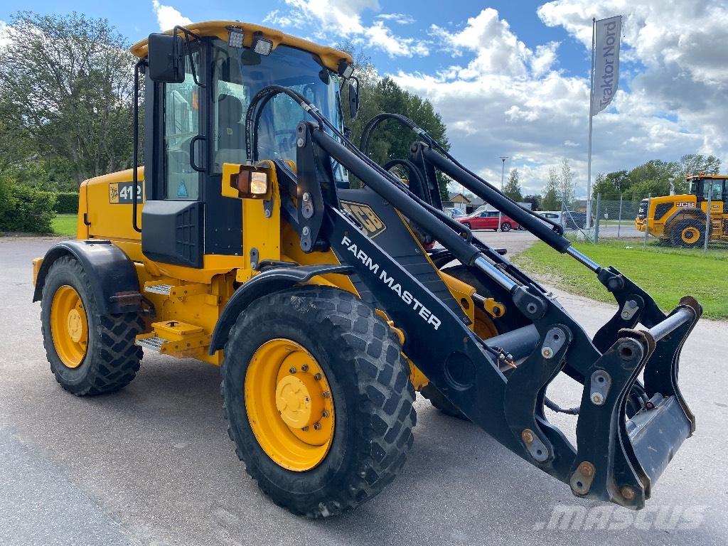 JCB 412 S لوادر بعجل