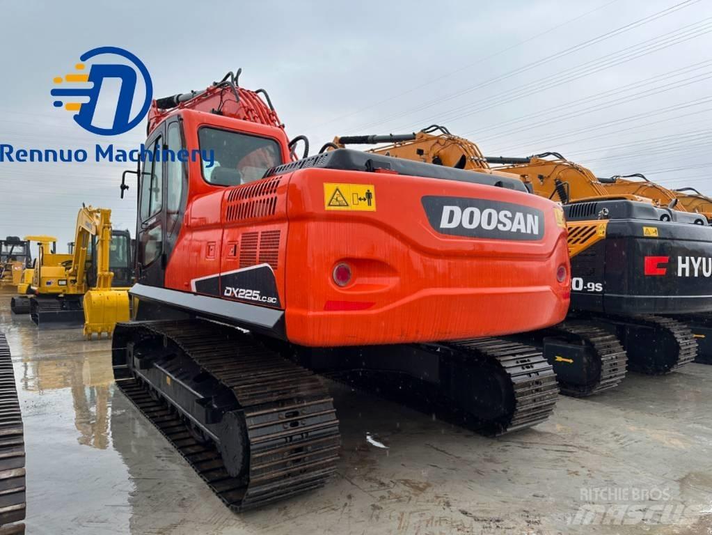 Doosan DX 225 LC-9C حفارات زحافة