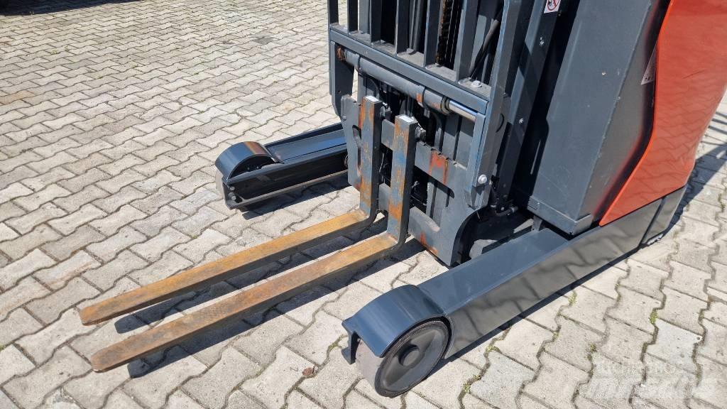 Linde R 14 شاحنات ذات رافعات شوكية تعمل بالكهرباء