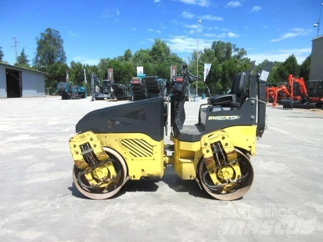 Bomag BW 120 AD-4 مداحل ثنائية الاسطوانة