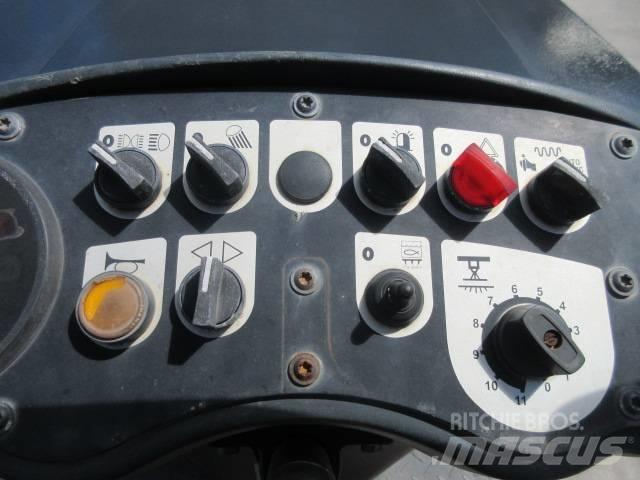 Bomag BW 120 AD-4 مداحل ثنائية الاسطوانة