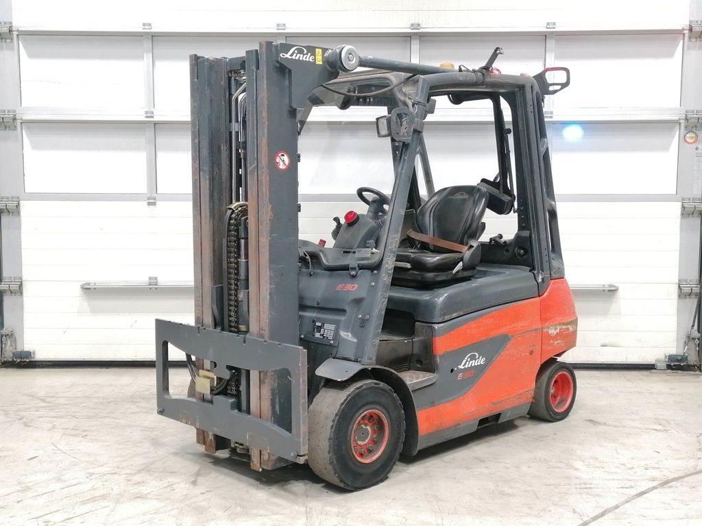 Linde E30-01 شاحنات ذات رافعات شوكية تعمل بالكهرباء