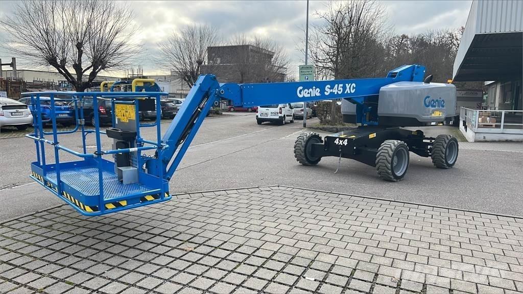 Genie S-45 XC رافعات سلة تلسكوبية
