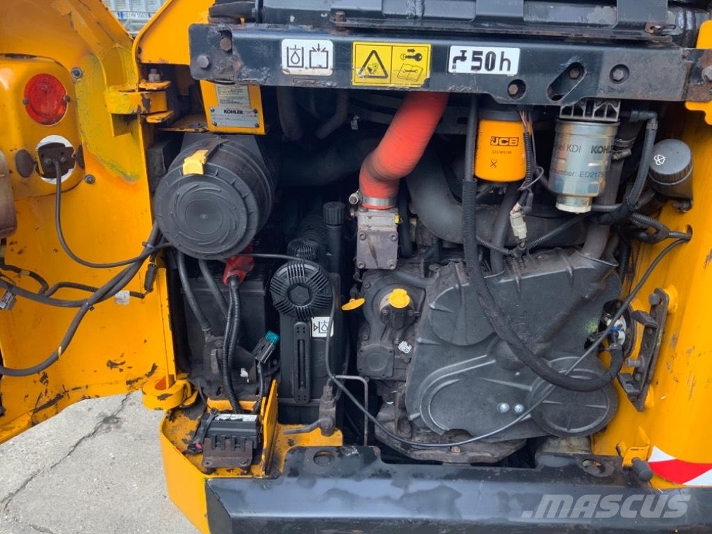 JCB 155 لوادر انزلاقية التوجيه