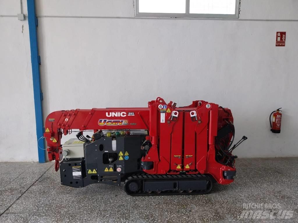 Unic URW 295 رافعات صغيرة