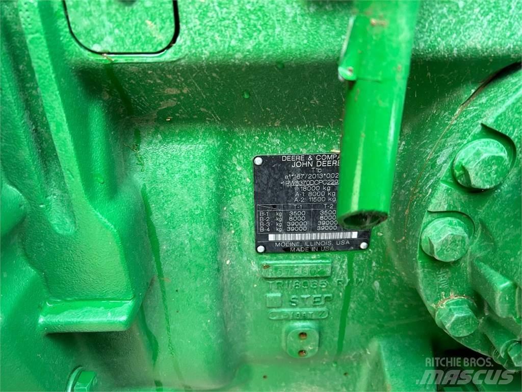 John Deere 8R370 الجرارات