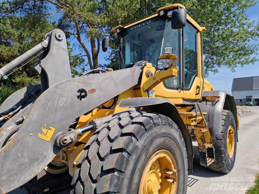 Volvo L 70 G لوادر بعجل