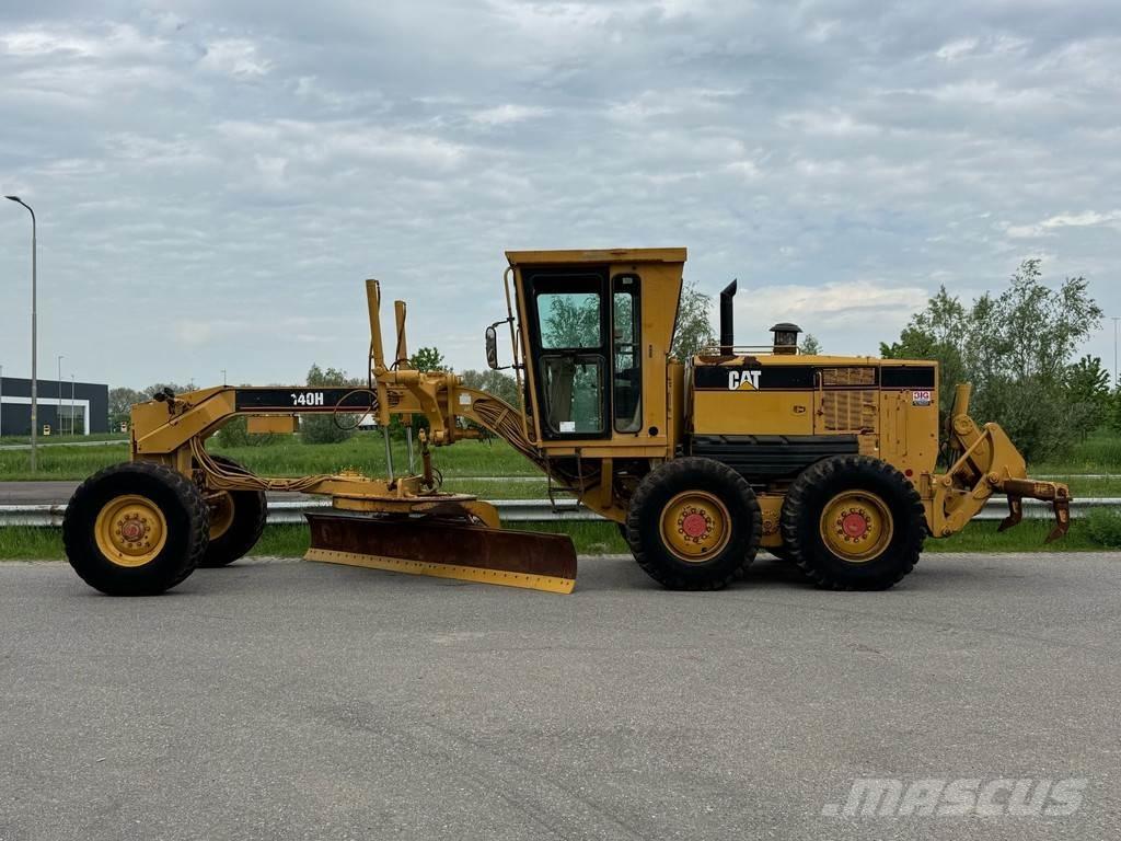 CAT 140H معدات تمهيد الطرق