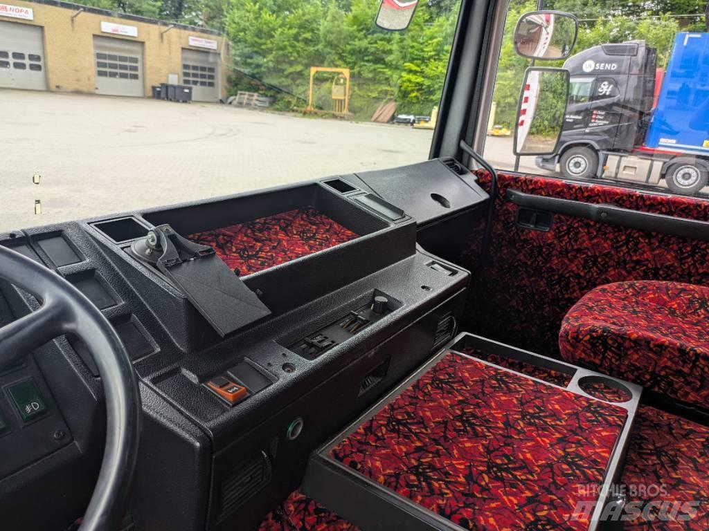 Volvo F 10 شاحنات مسطحة/مفصلية الجوانب