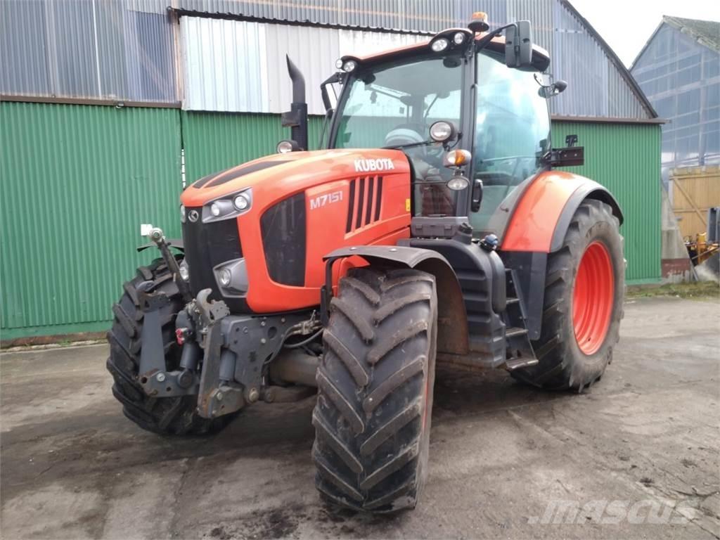 Kubota M7151 الجرارات