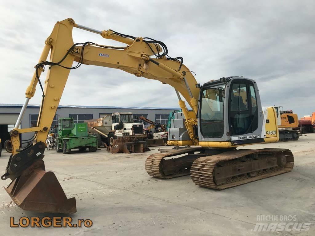 New Holland E 145 حفارات زحافة