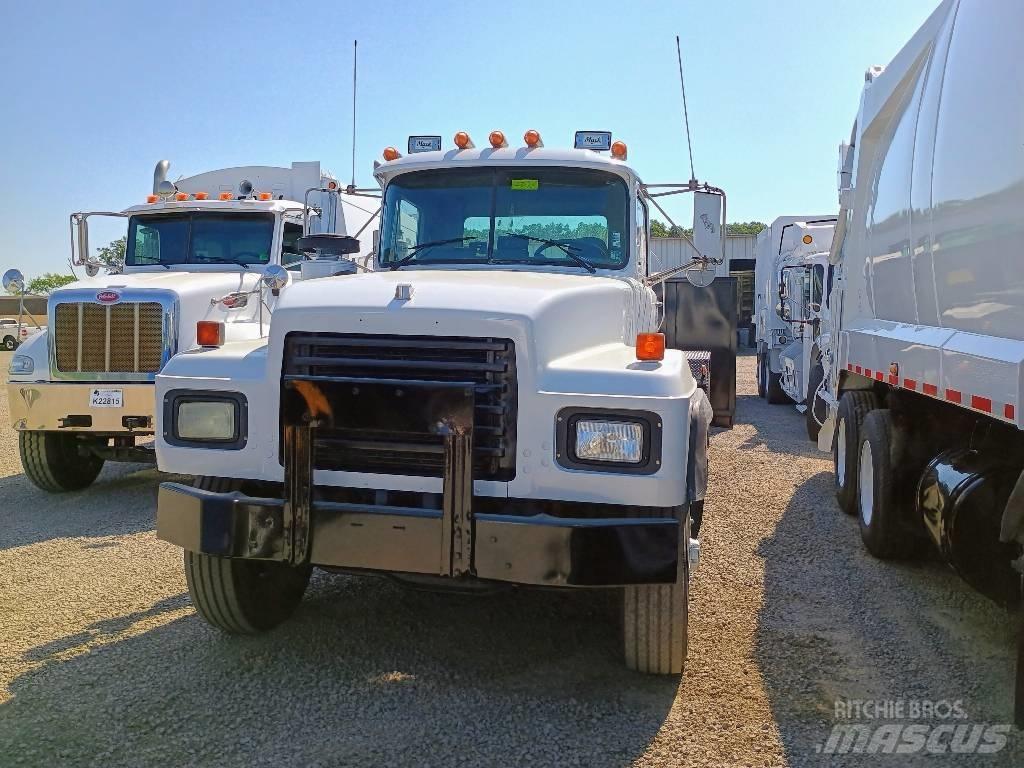 Mack RD 688 S شاحنات المخلفات