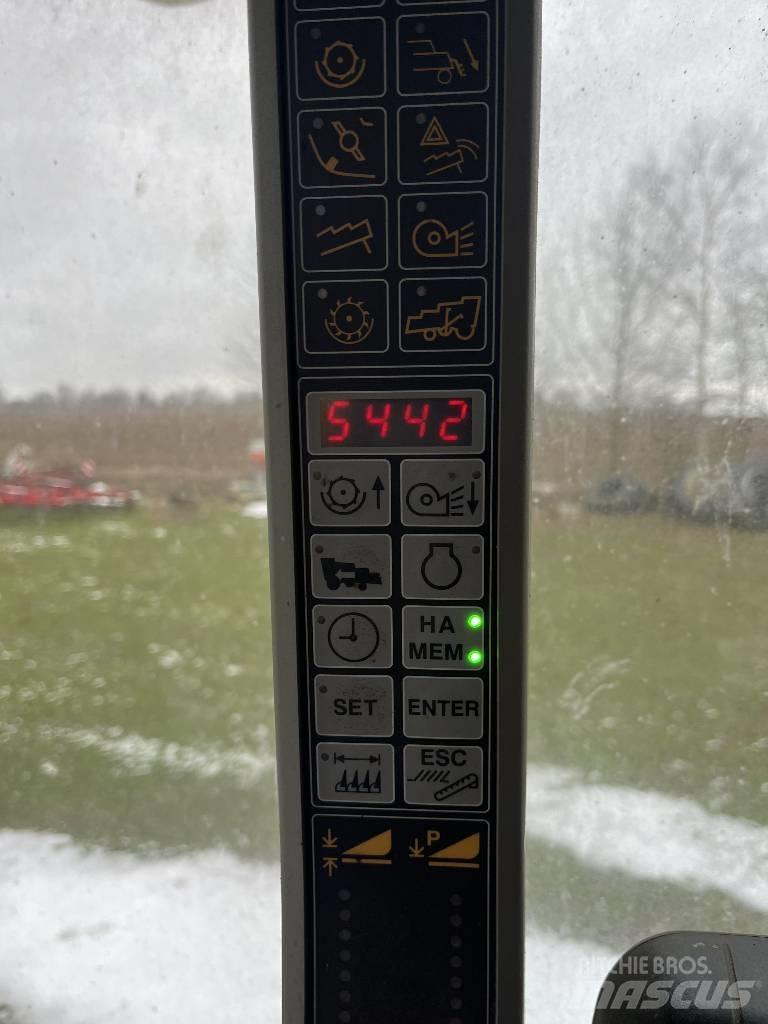New Holland CSX 7070 حصادات