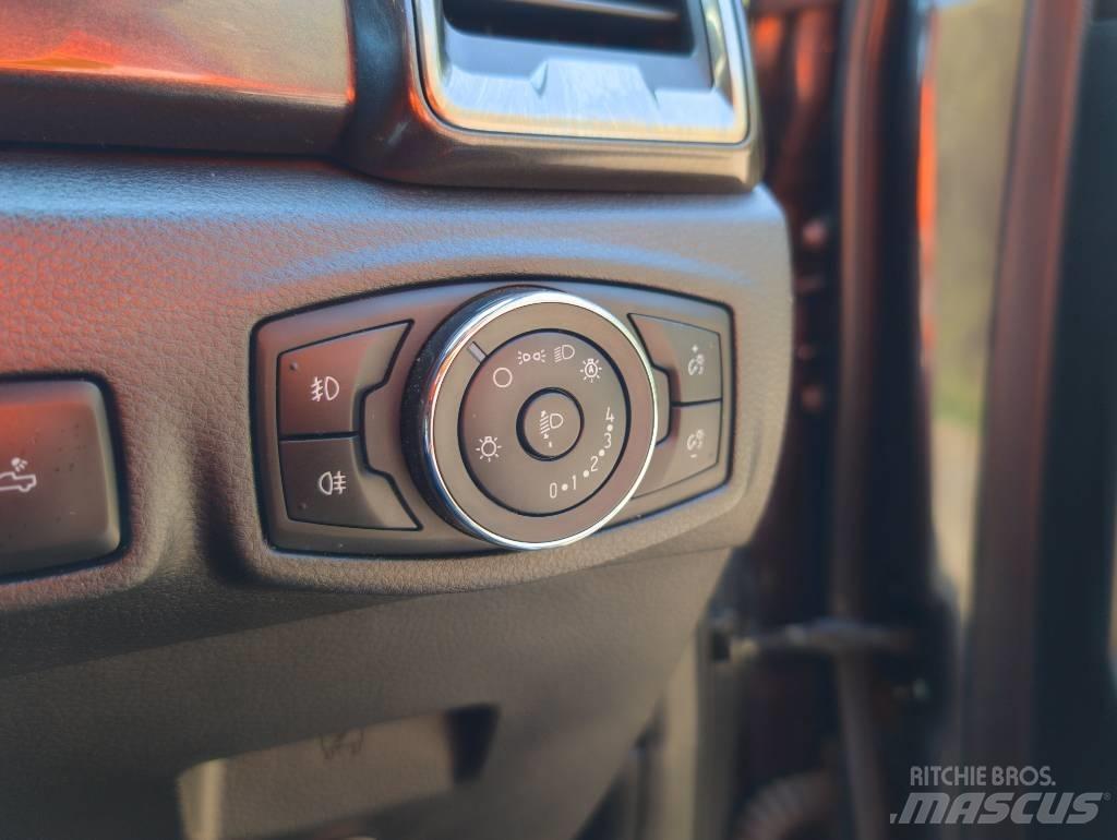 Ford Ranger شاحنات خفيفة/مفصلية الجوانب