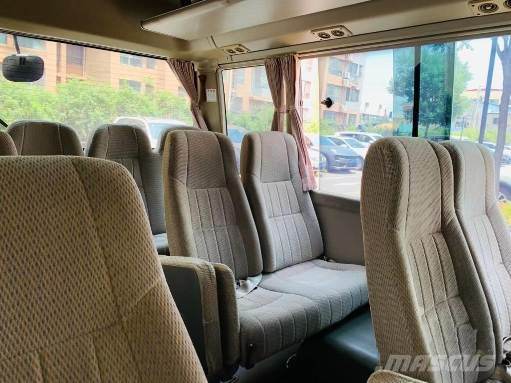 Toyota Coaster Bus حافلة صغيرة