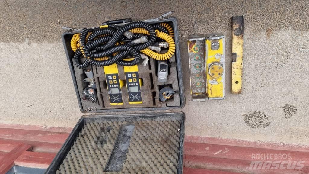 Bomag BF 300 معدات السفلتة