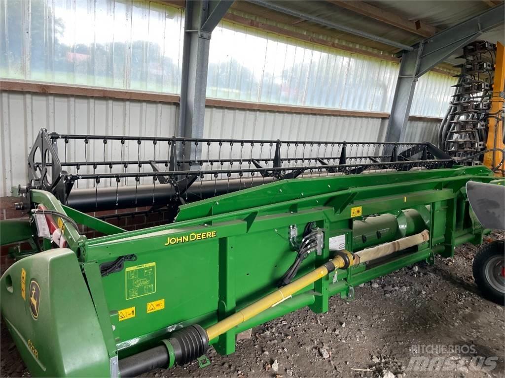 John Deere 622R رؤوس حصادات