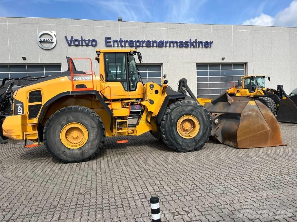 Volvo L220H لوادر بعجل