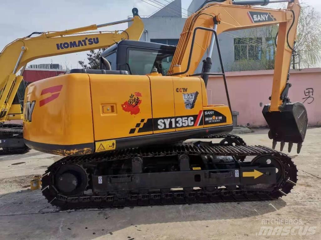 Sany SY 135 C حفارات زحافة