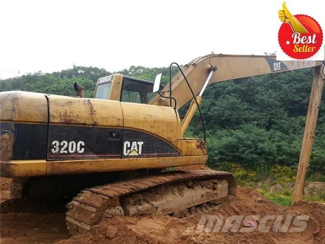 CAT 320 C حفارات زحافة