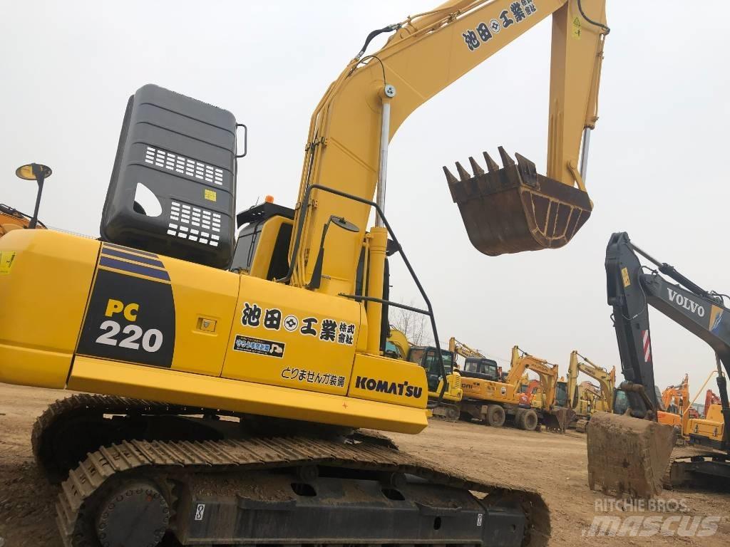 Komatsu 220-8 حفارات زحافة