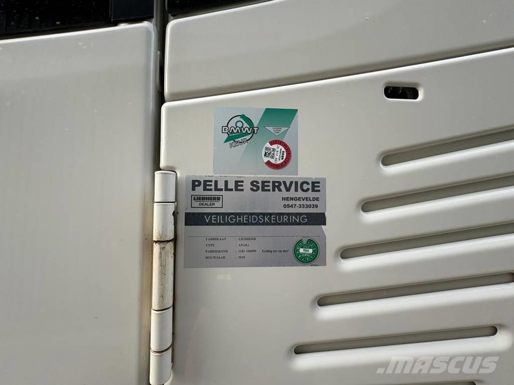 Liebherr A914 حفارات بعجل