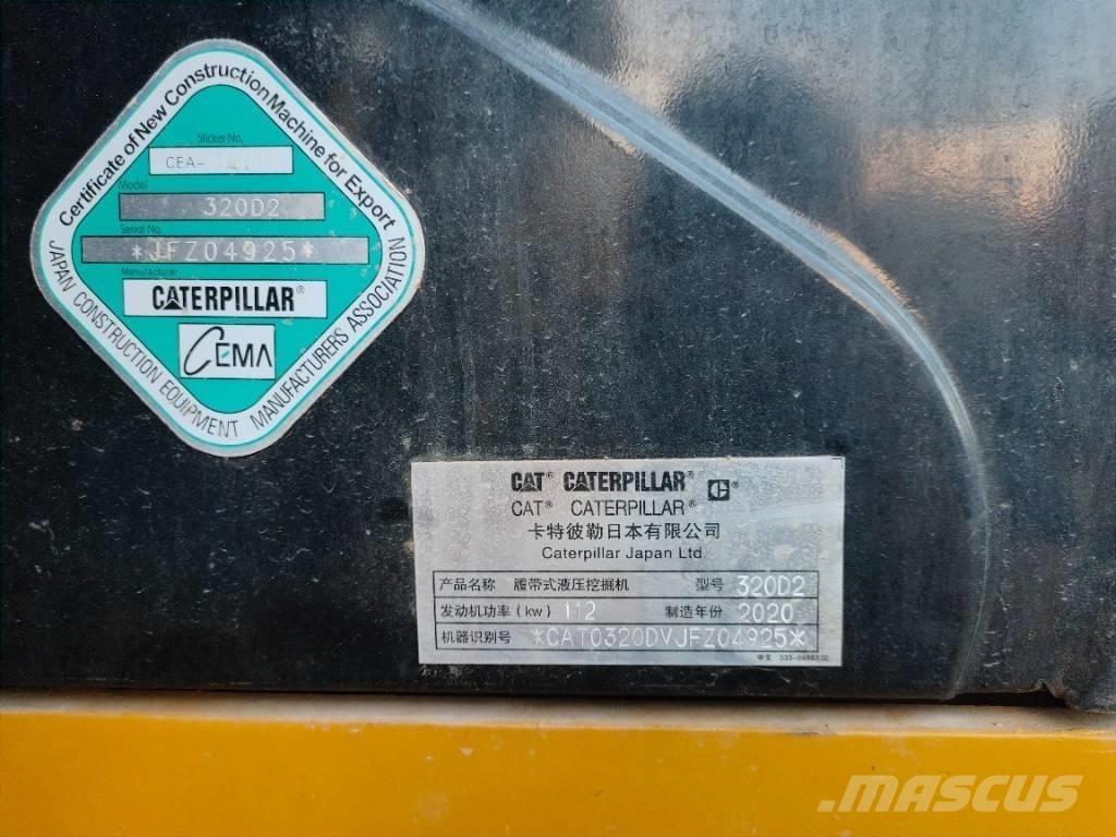CAT 320D2 حفارات زحافة