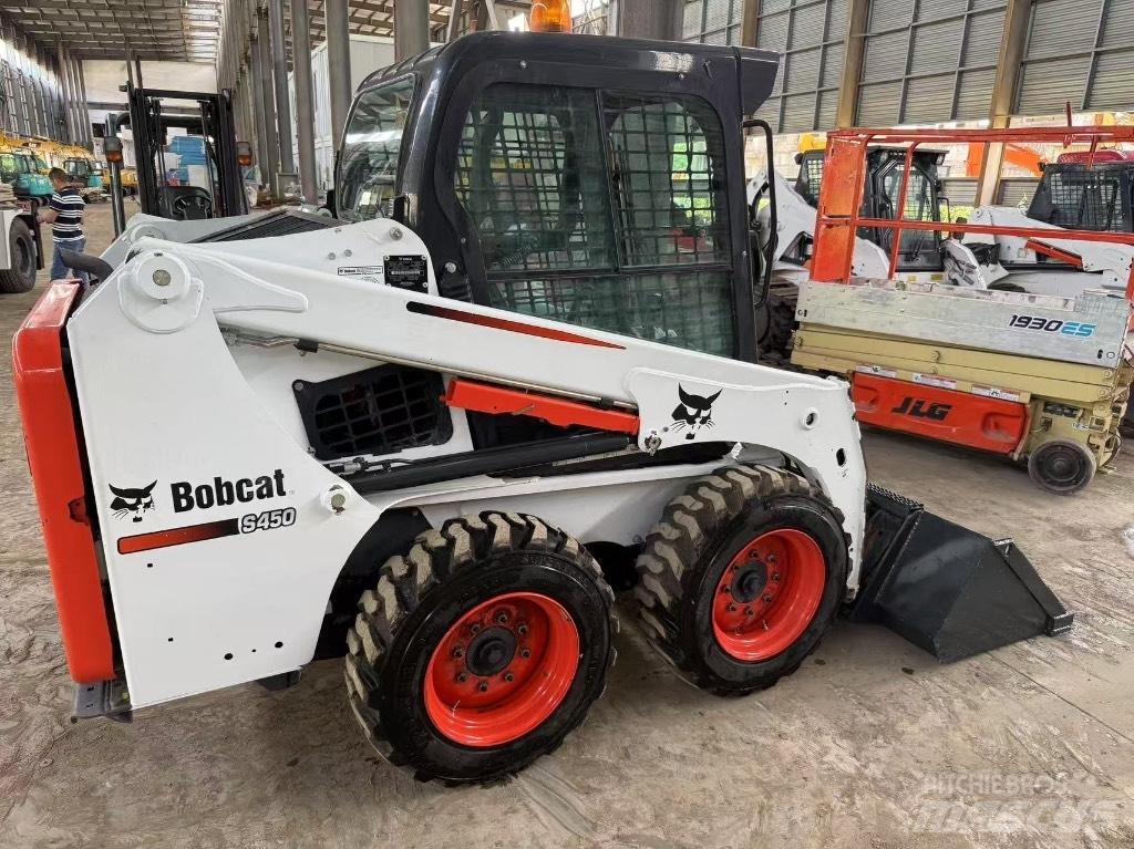 Bobcat S 450 لوادر انزلاقية التوجيه