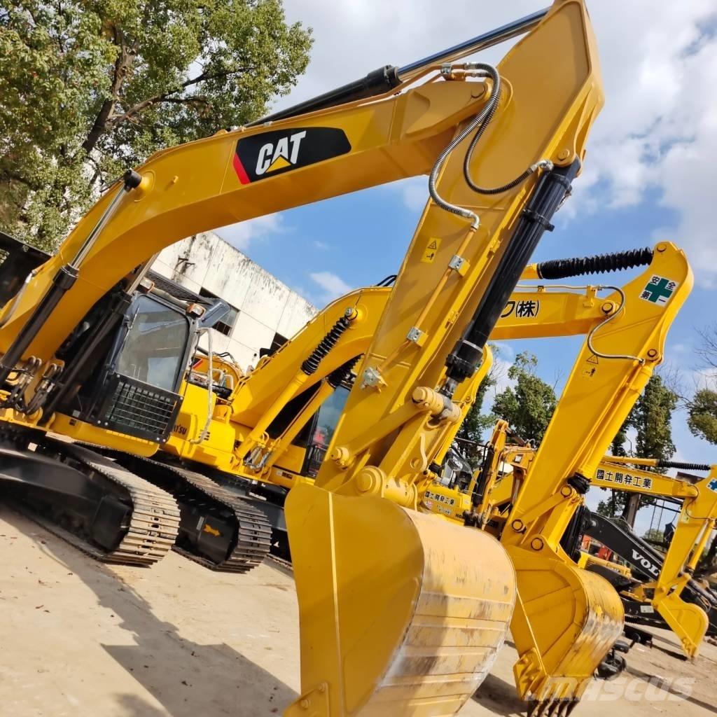 CAT 320 D2 حفارات زحافة