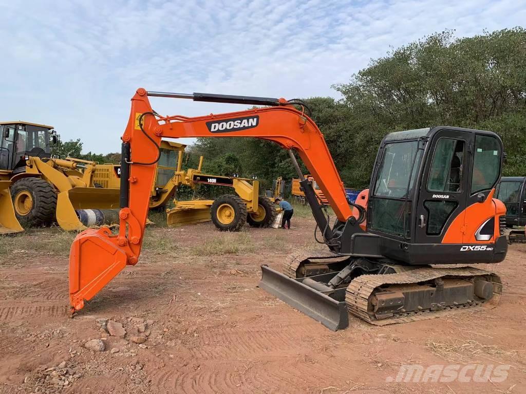Doosan DX 55 حفارات صغيرة أقل من 7 طن (حفارات صغيرة)