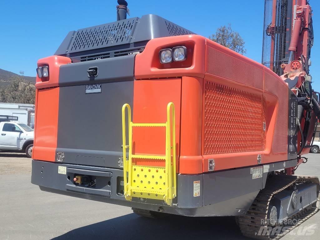 Sandvik DP 1500 i معدات الثقب السطحي