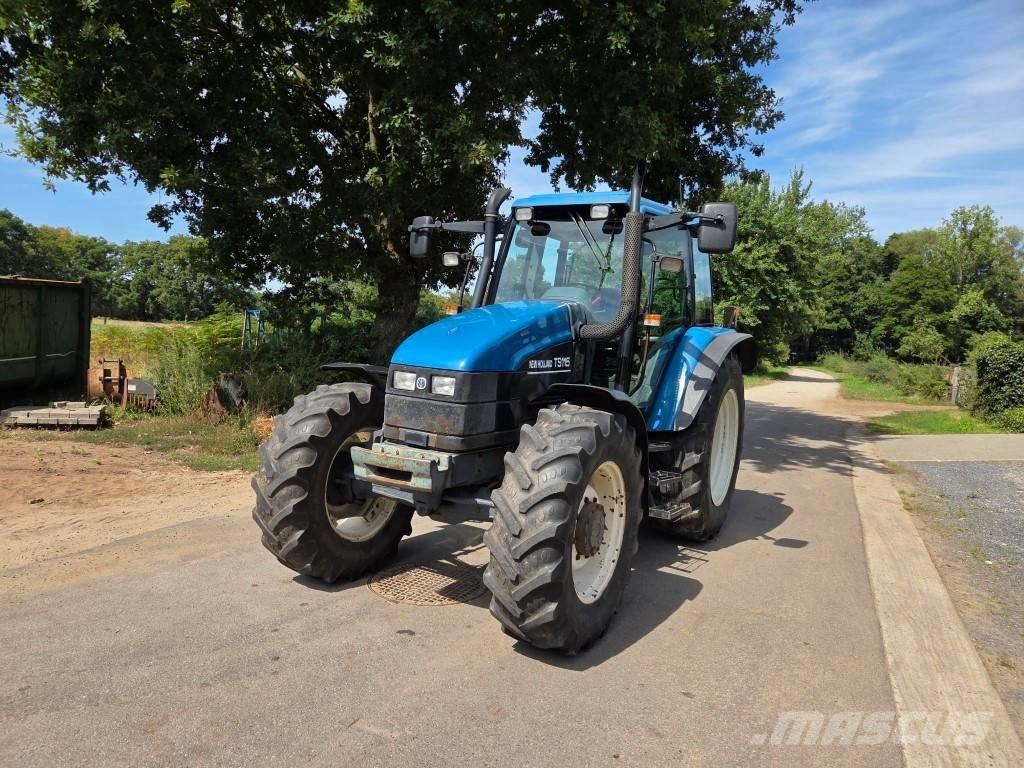 New Holland TS 115 الجرارات