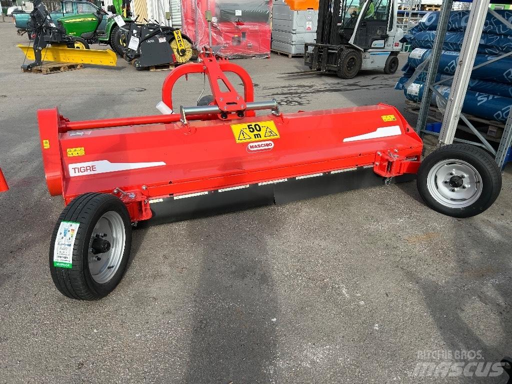 Maschio Tigre 300 جزازات وأغطية المراعي