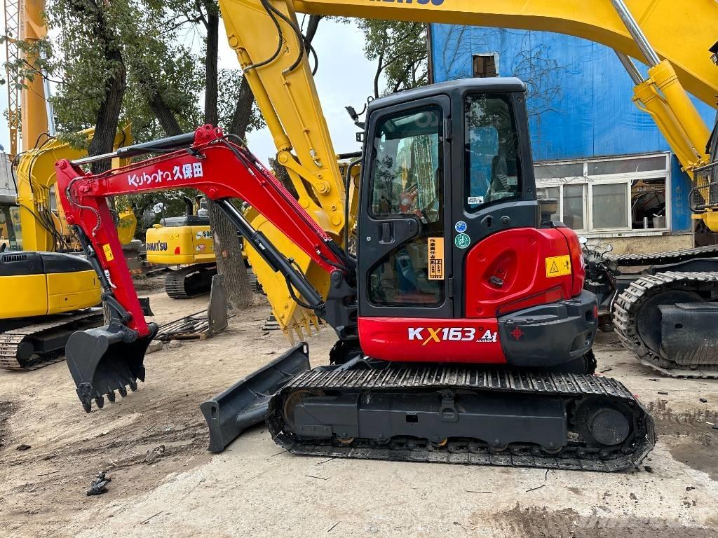 Kubota 163 حفارات زحافة