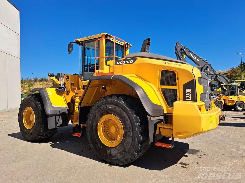 Volvo L 220 H لوادر بعجل