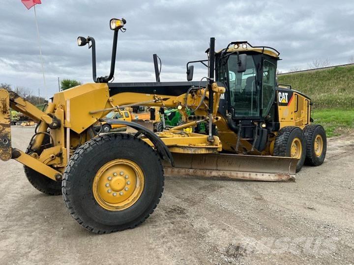 CAT 140 M معدات تمهيد الطرق