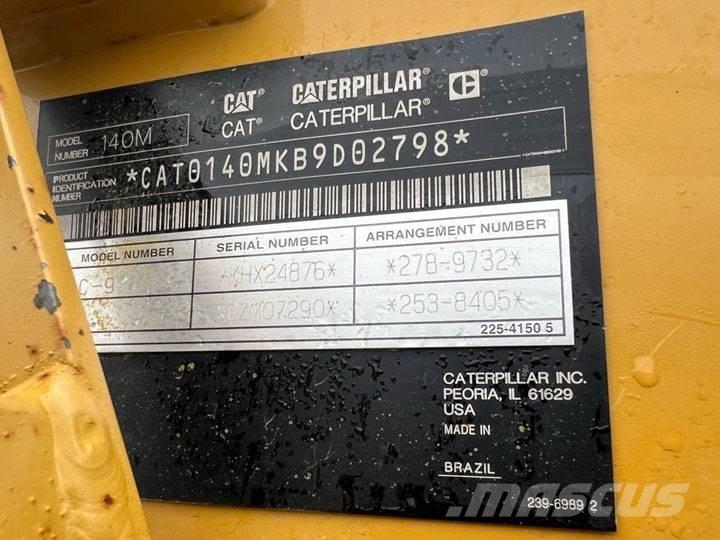 CAT 140 M معدات تمهيد الطرق