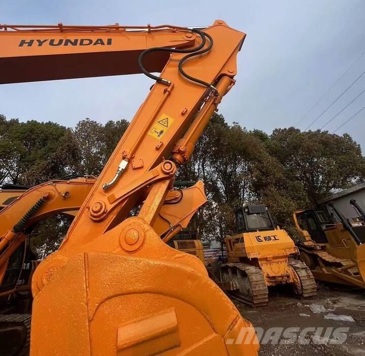 Hyundai R330LC-9T حفارات زحافة