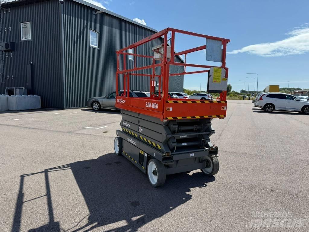 SkyJack SJ 4626 رافعات مقصية الشكل